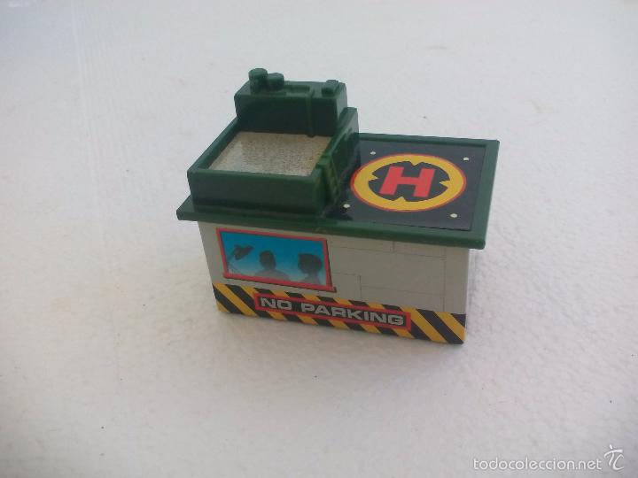Videojuegos y consolas: Micro machines  galoob 1990, edificio con helipuerto. Army 41. para maqueta.. - Foto 1