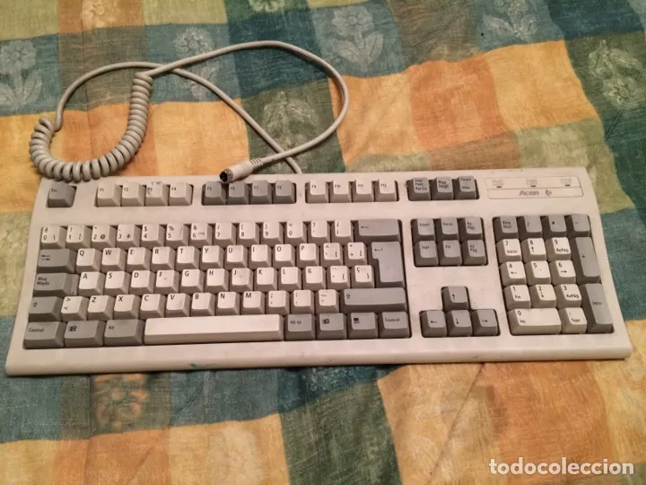 Cómo limpiar el teclado del ordenador sin estropear las teclas