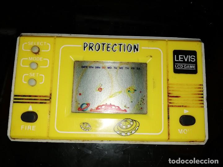 Videojuegos y consolas: Maquinita protection Levi lcd game funcionando - Foto 3