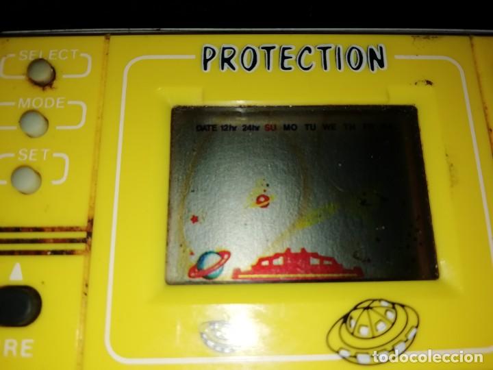 Videojuegos y consolas: Maquinita protection Levi lcd game funcionando - Foto 4