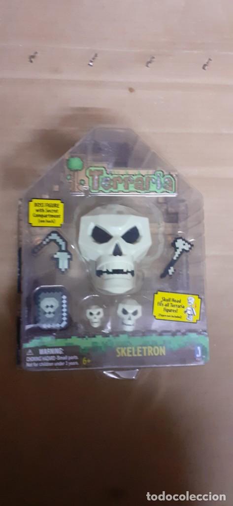 Videojuegos y consolas: BLISTER TERRARIA SKELETRON. NUEVO - Foto 1