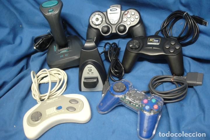 Videojuegos y consolas: LOTE SURTIDO DE JOYSTICK - Foto 1