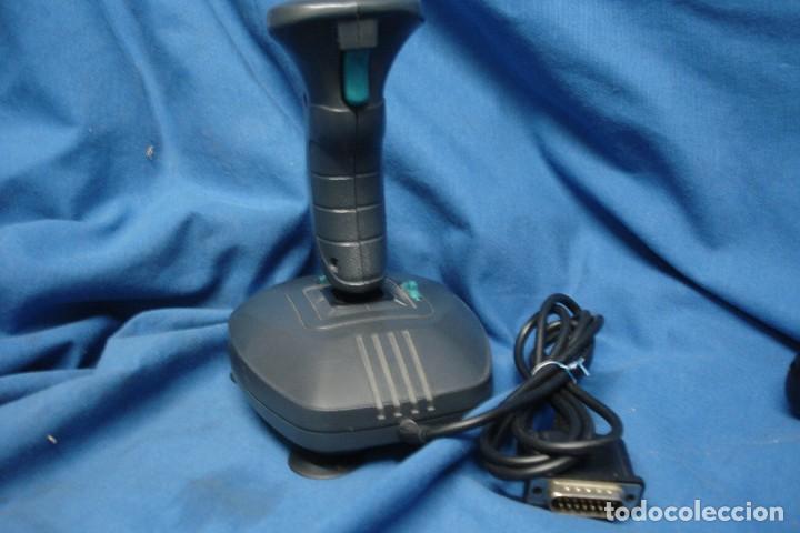 Videojuegos y consolas: LOTE SURTIDO DE JOYSTICK - Foto 15