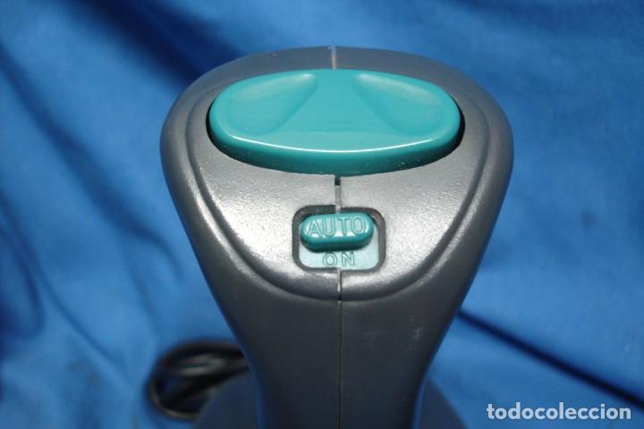Videojuegos y consolas: LOTE SURTIDO DE JOYSTICK - Foto 17