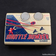 Videojuegos y Consolas: MAQUINITA SHUTTLE BOMBER GAME & RADIO DE CASIO GAME & WATCH 1983
