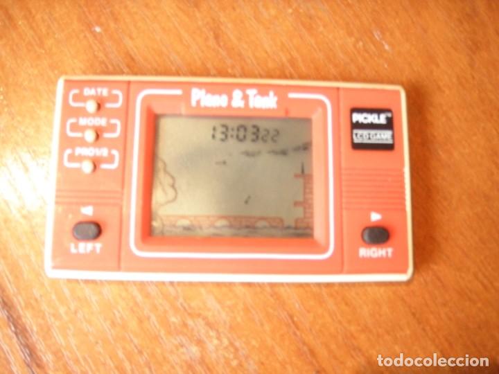 Videojuegos y consolas: MAQUINTA LCD PLANE AND TANK FUNCIONANDO PICKLE - Foto 3