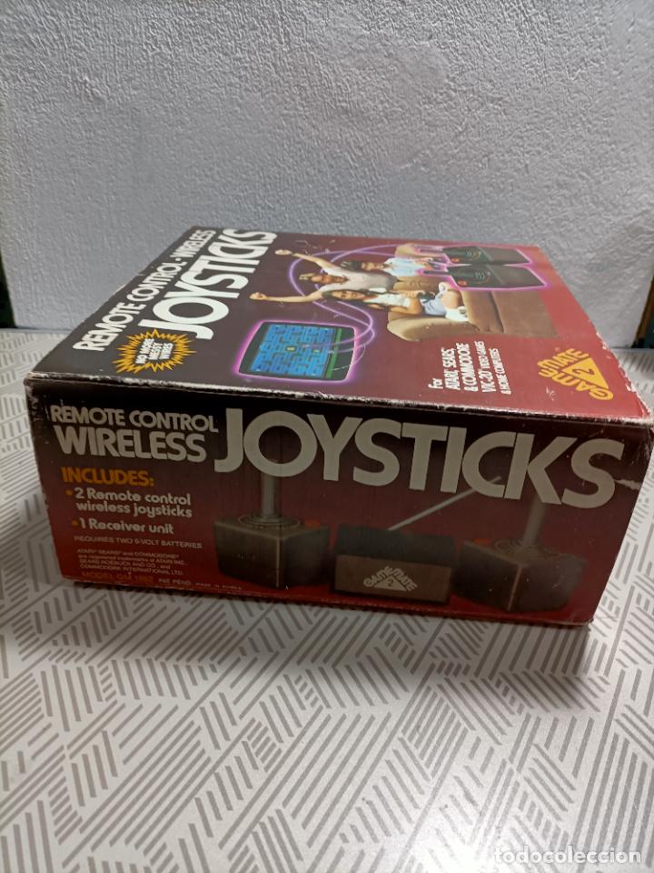Videojuegos y consolas: Antiguos joysticks inal&aacute;mbricos para consola Atari y comodore - Foto 4