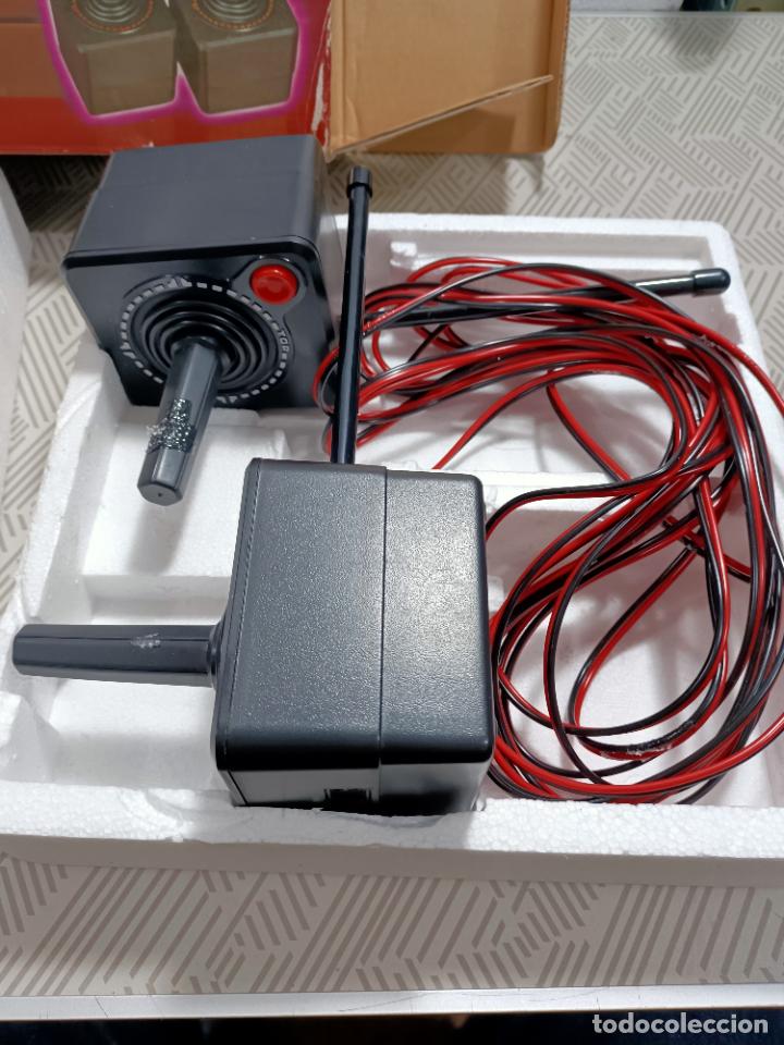 Videojuegos y consolas: Antiguos joysticks inal&aacute;mbricos para consola Atari y comodore - Foto 13