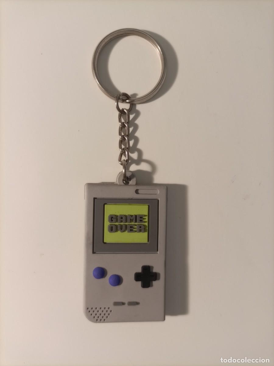 Videojuegos y consolas: Llavero Game Over consola retro - Foto 1