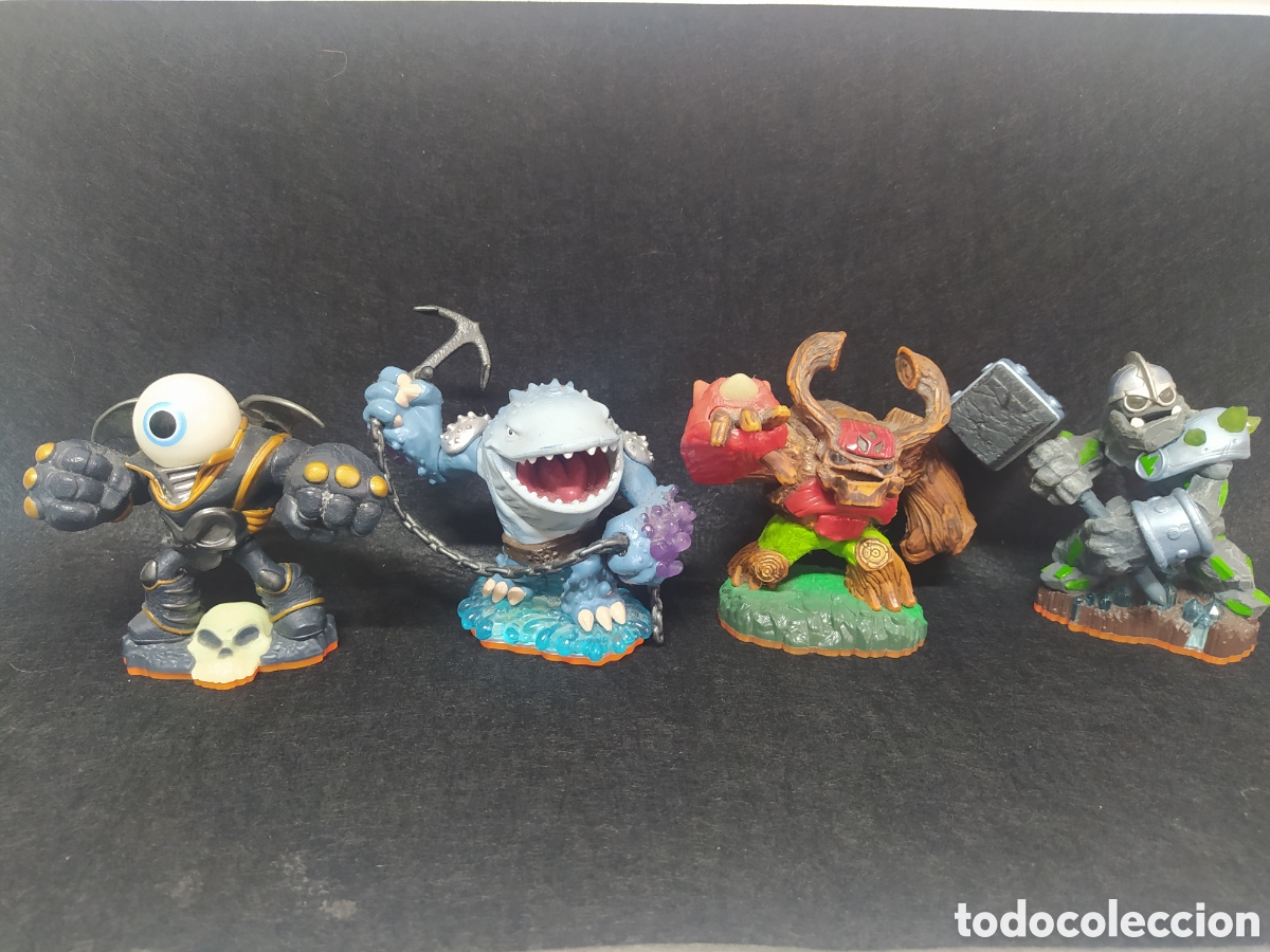 Videojuegos y consolas: LOTE SKYLANDERS 45 piezas - Foto 5