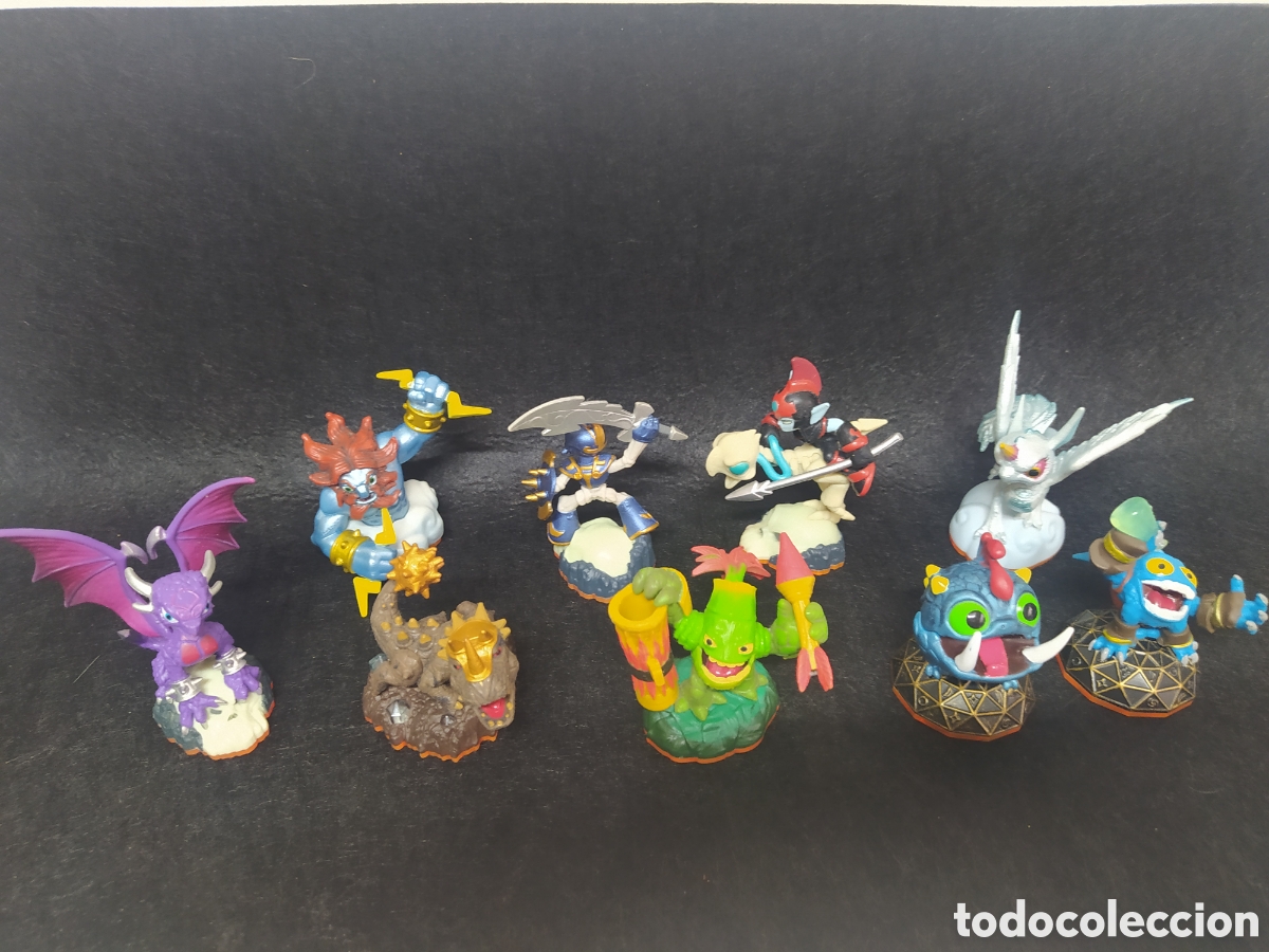 Videojuegos y consolas: LOTE SKYLANDERS 45 piezas - Foto 10