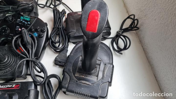 Videojuegos y consolas: 11 CONTROLADORES (JOYSTICK, MANDOS, GAMEPAD, MEGA DRIVE, MASTER SYSTEM, PC (A REPARAR) - Foto 2