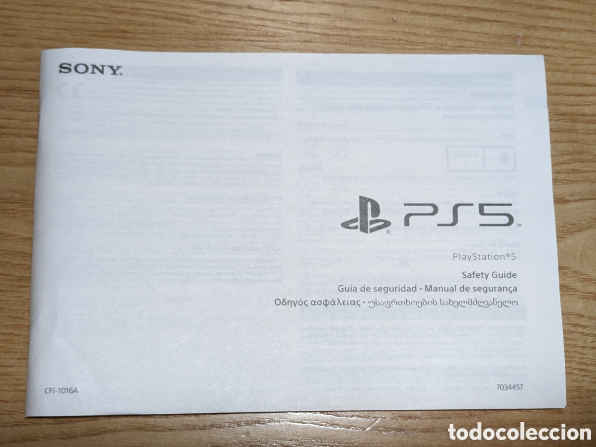 Videojuegos y consolas: Manuales y gu&iacute;as PS5 - Foto 1