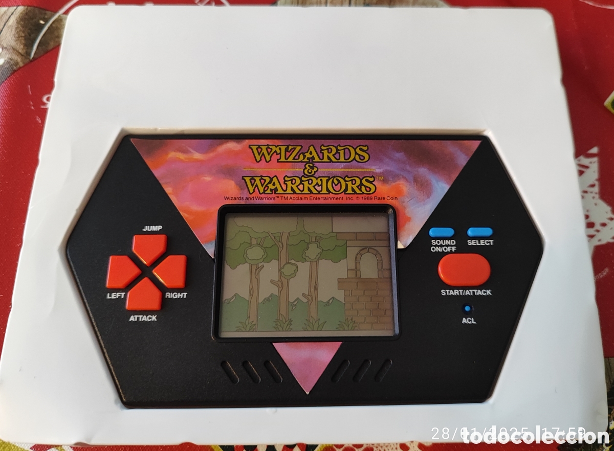 Videojuegos y consolas: Game & Watch: Wizards & Warriors - Foto 3