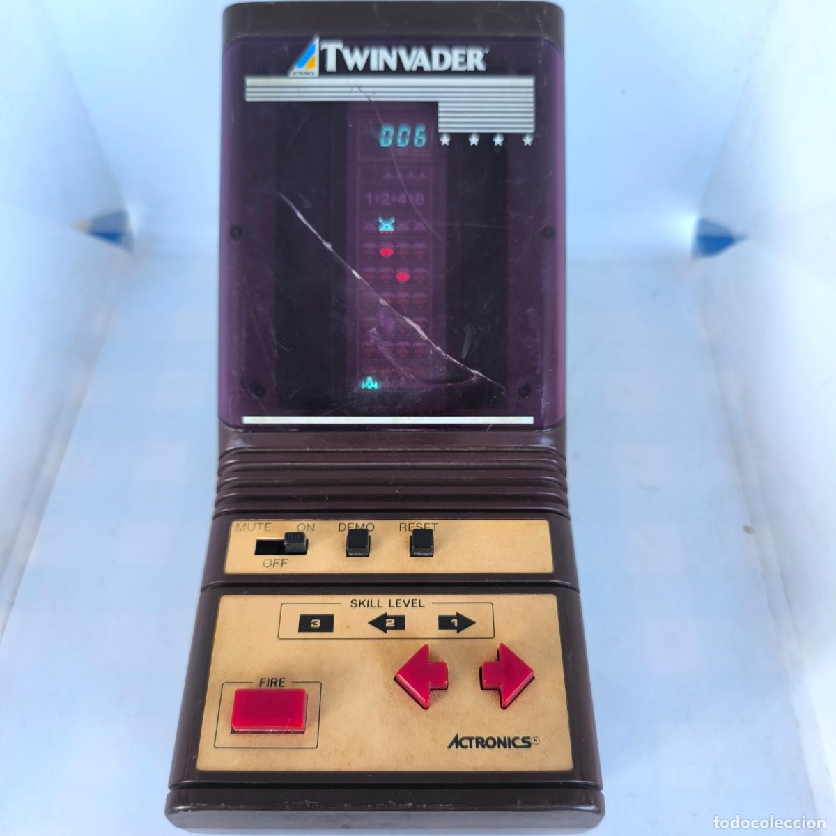 Videojuegos y consolas: Actronics Twinvader 3 Vintage 1981 Tabletop/Handheld Game japan - Foto 2