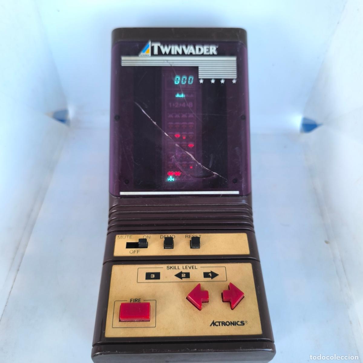 Videojuegos y consolas: Actronics Twinvader 3 Vintage 1981 Tabletop/Handheld Game japan - Foto 1