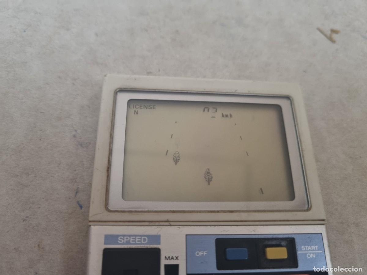 Videojuegos y consolas: Consola Casio Auto Race CG 105 de 1982 funcionando - Foto 4