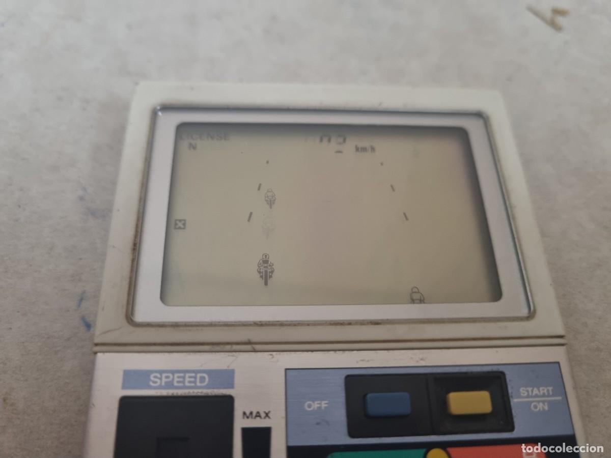 Videojuegos y consolas: Consola Casio Auto Race CG 105 de 1982 funcionando - Foto 6