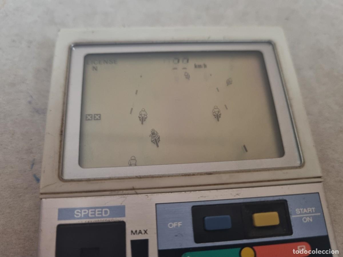 Videojuegos y consolas: Consola Casio Auto Race CG 105 de 1982 funcionando - Foto 7