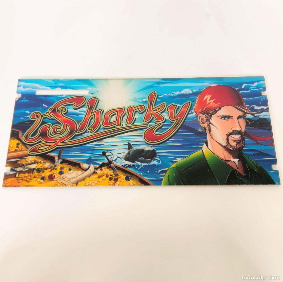 Videojuegos y Consolas: Expositor de acr&iacute;lico para maquina de jugar de videojuegos &rdquo;Sharky&rdquo; de Novomatic. 1980 -1985