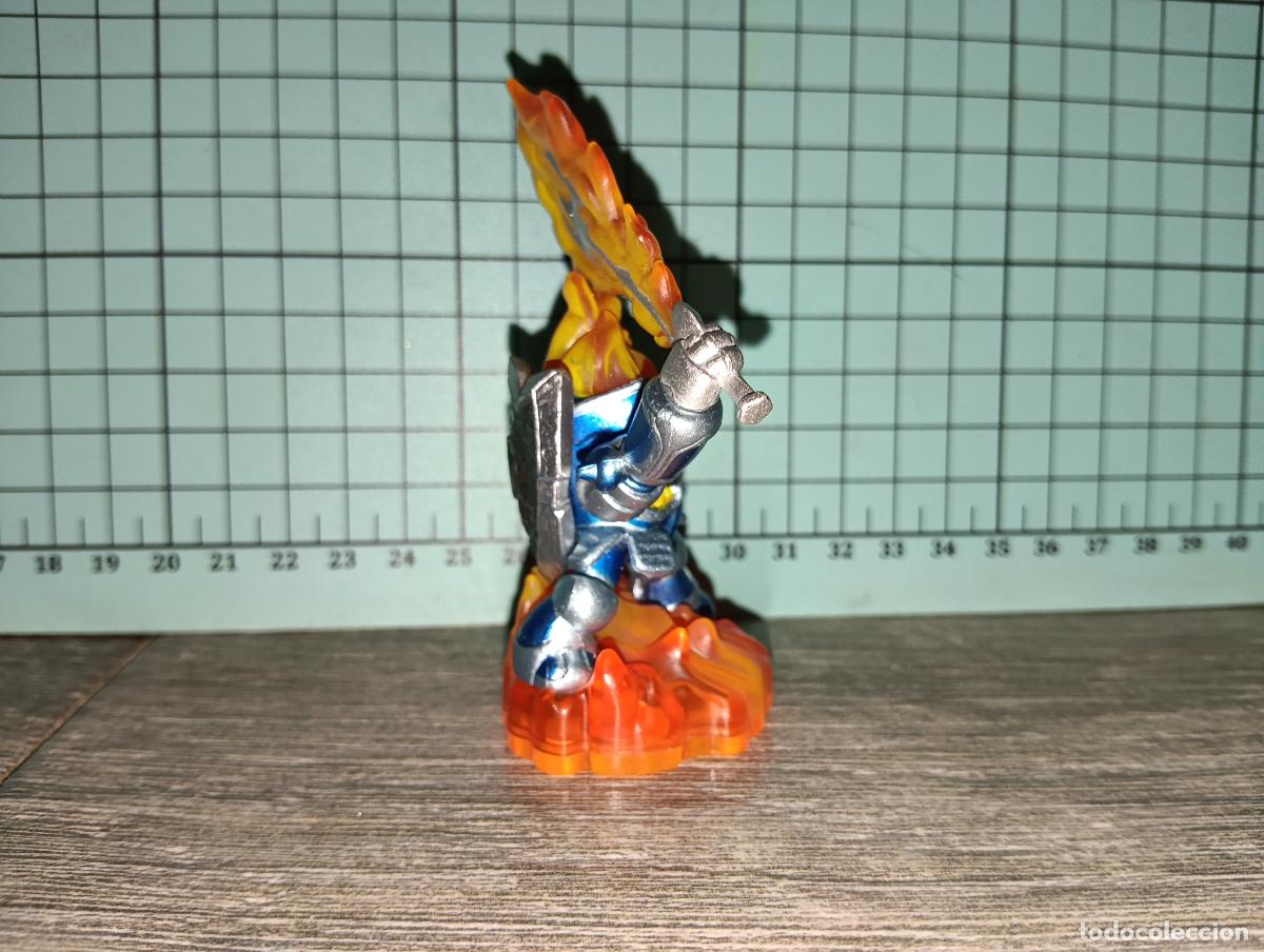 Videojuegos y consolas: Figura Skylanders Giants Ignitor Activision - Foto 2