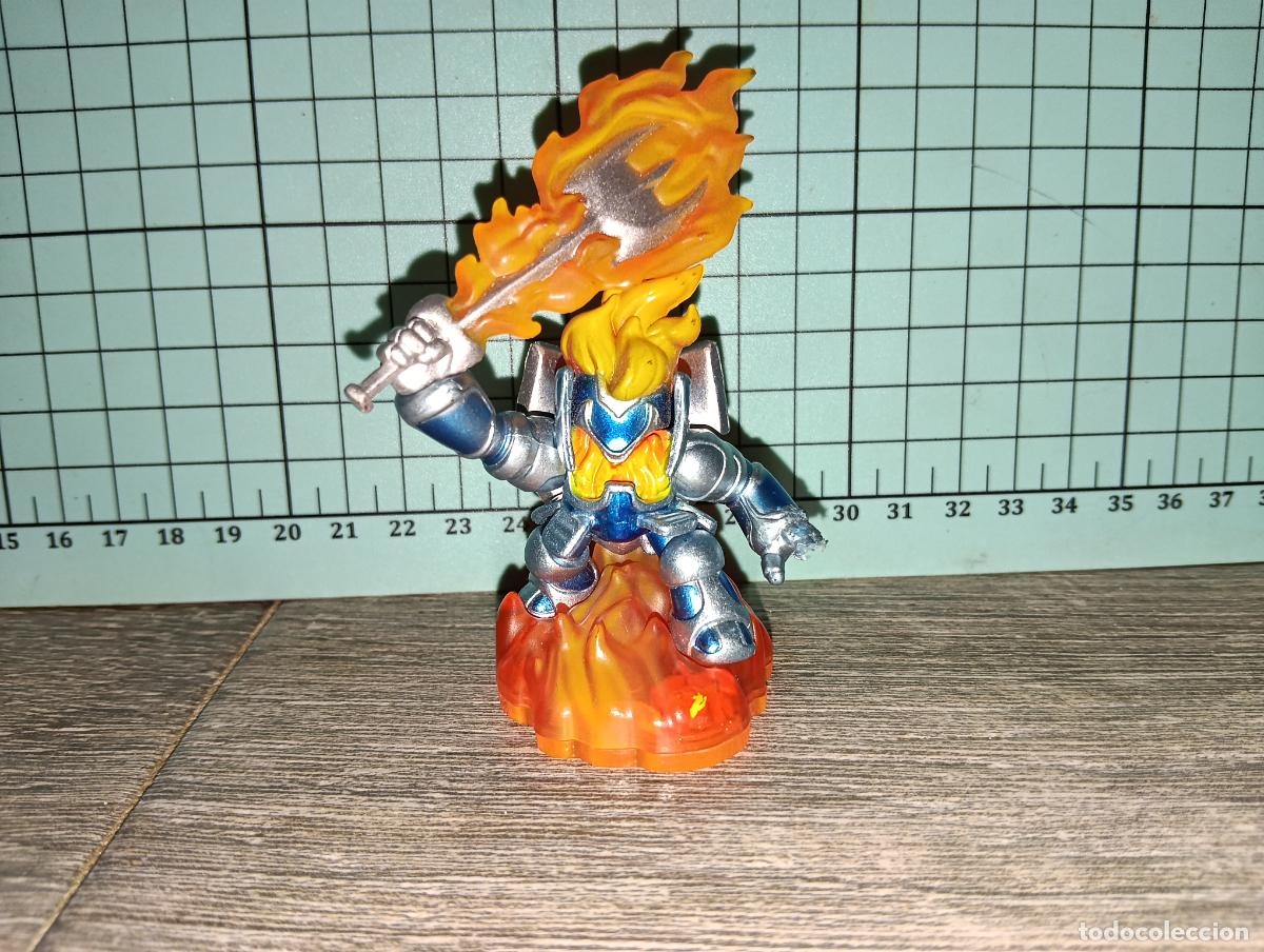 Videojuegos y Consolas: Figura Skylanders Giants Ignitor Activision