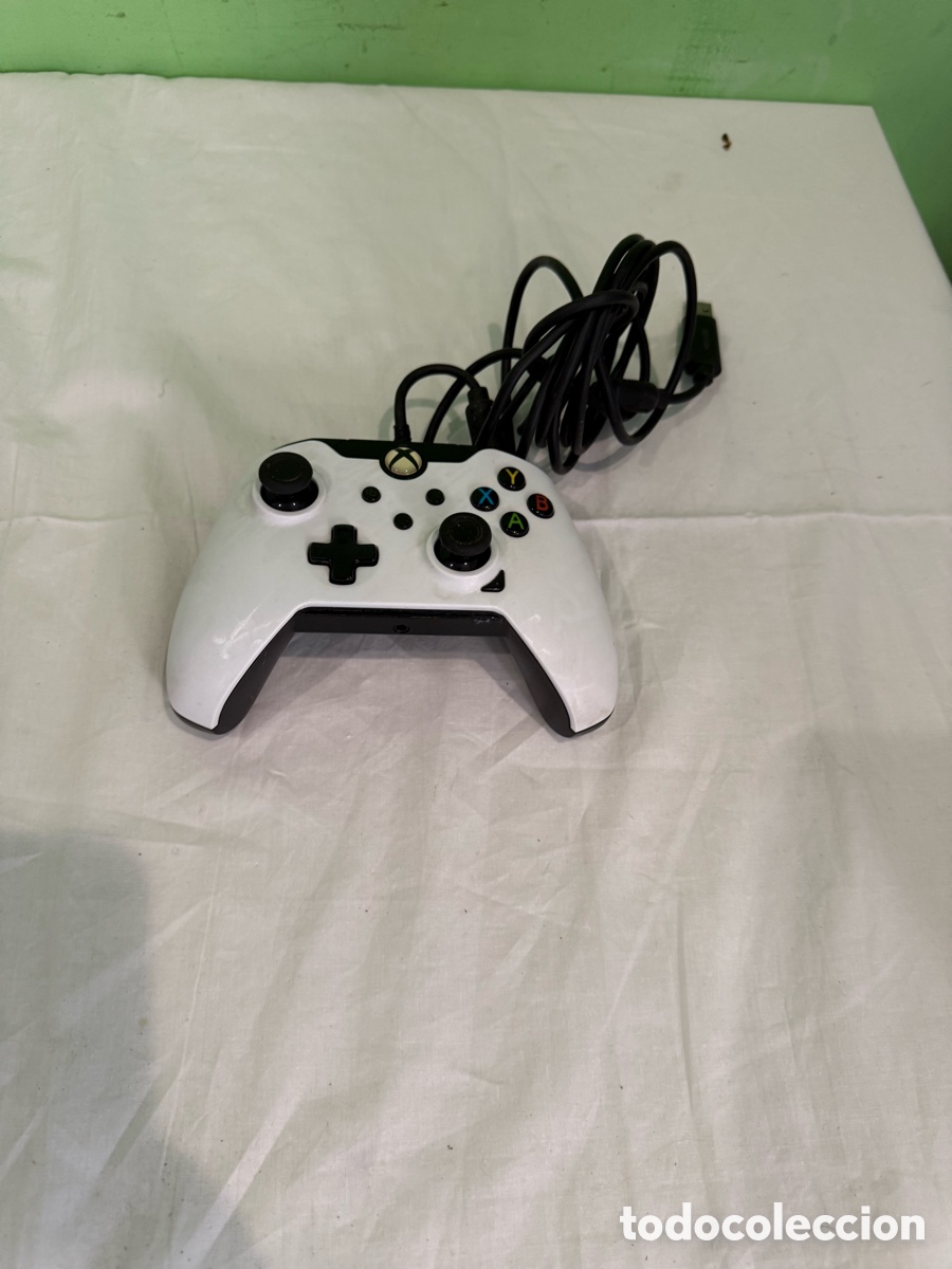 Videojuegos y consolas: Mando PDP Gaming para Xbox con Cable &ndash; Blanco y Negro - Foto 2