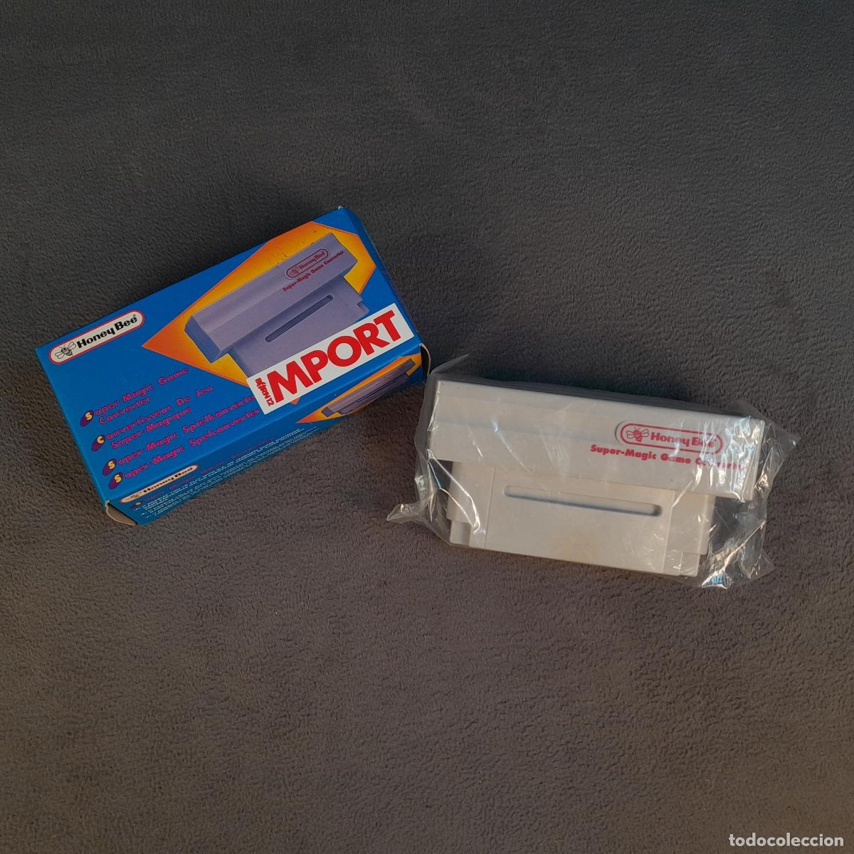 Jeux Vid&eacute;o et Consoles: VJ-26. SUPER-MAGIC GAME CONVERTER HONEY BEE. PL&Aacute;STICO Y CART&Oacute;N. 1991