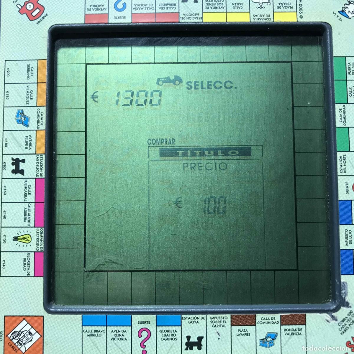 Videojuegos y consolas: CONSOLA LCD MONOPOLY HASBRO 1999 - Foto 2