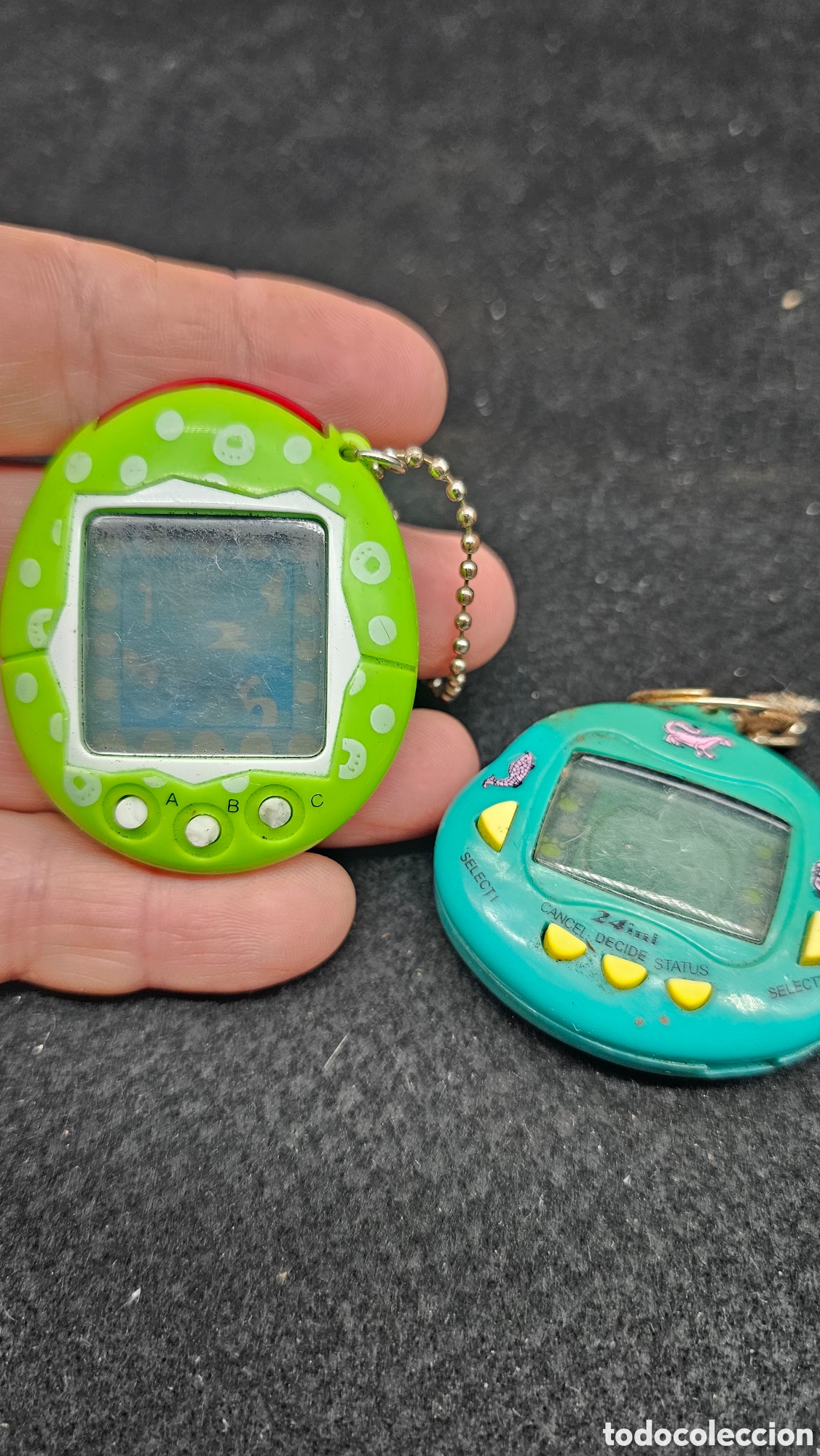 Videojuegos y consolas: 2 mascotas virtuales de tipo Tamagotchi