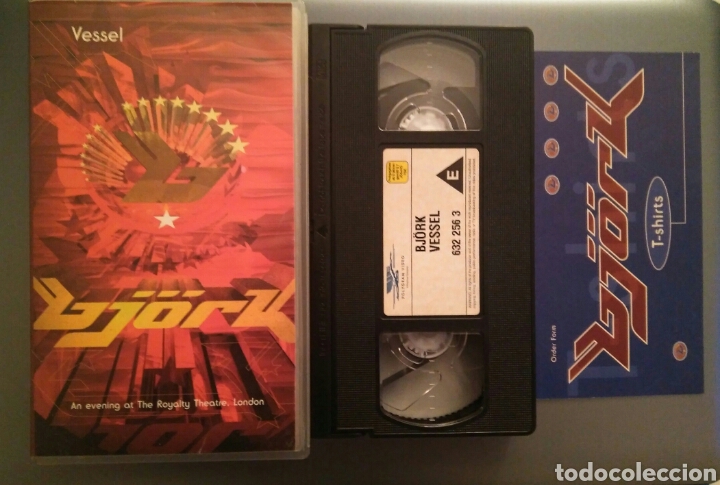 Vid&eacute;os y DVD Musicaux: BJORK- VESSEL VHS. BJ&Ouml;RK+ FOLLETO MERCHANDISING