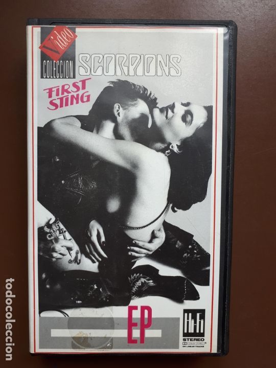 V&iacute;deos y DVD musicales: Scorpions - First Sting - VHS - Foto 1
