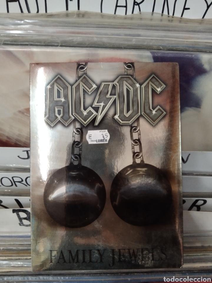 Musikvideos und DVDs: Ac dc family jewels