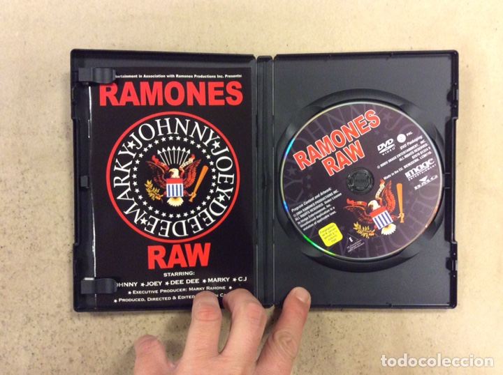 V&iacute;deos y DVD musicales: DVD. RAMONES &ldquo;RAW&rdquo;. - Foto 2