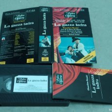 Vídeos y DVD Musicales: LA GAZZA LADRA - GIOACCHINO ROSSINI - UN PALCO EN LA OPERA - ORBIS FABBRI - VHS. Lote 397170209