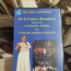 Vídeos y DVD Musicales: CONCHA MARQUEZ PIQUER VIDEO VHS TEATRO CALDERÓN DE MADRID DE LA COPLA A BRODWAY...