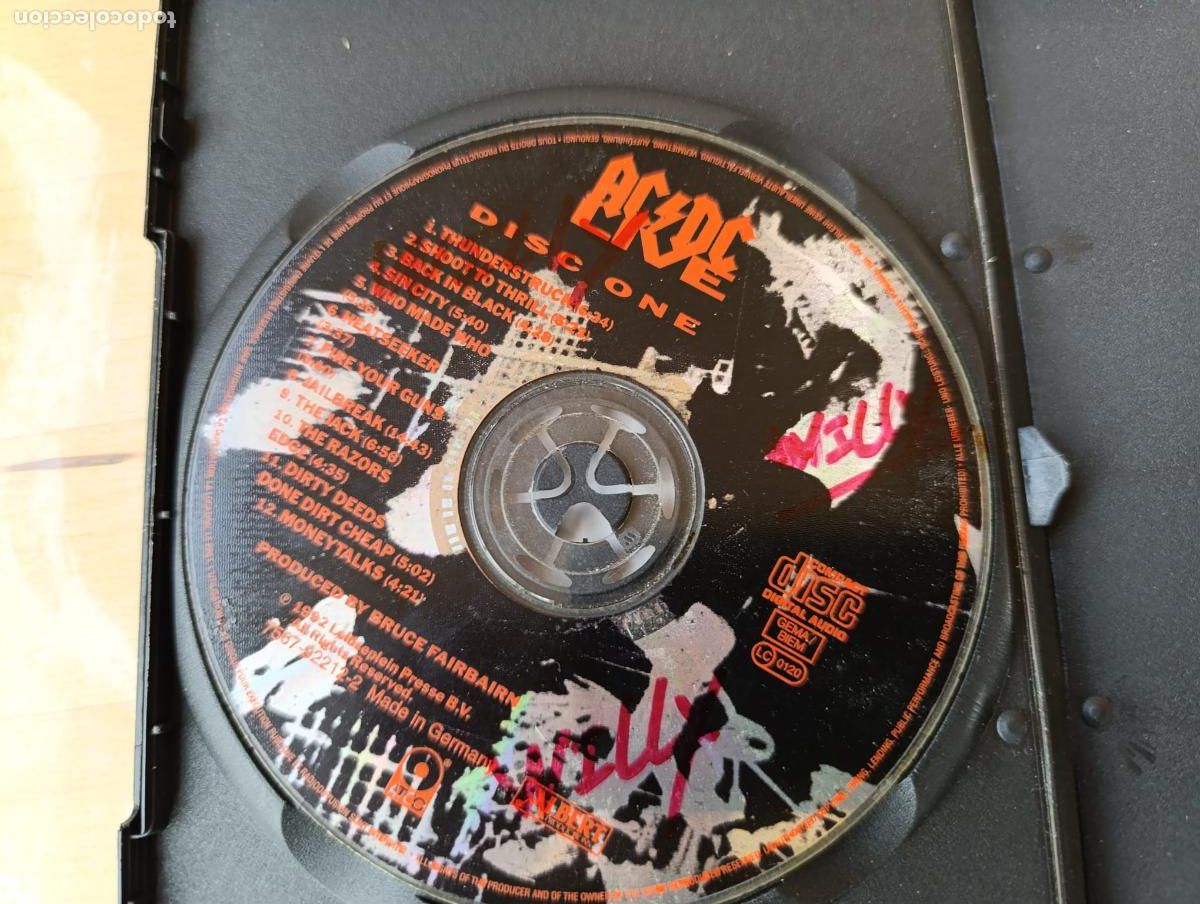 V&iacute;deos y DVD musicales: AC DC DVD LIVE PERFORMANCES. - Foto 3