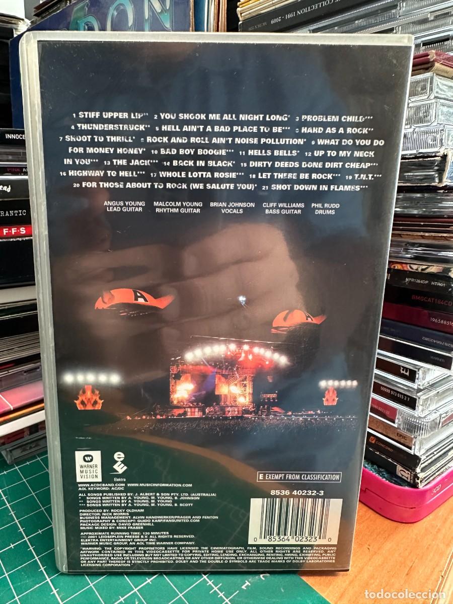 V&iacute;deos y DVD musicales: AC/DC - Stiff Upper Lip Live (VHS) - Foto 4