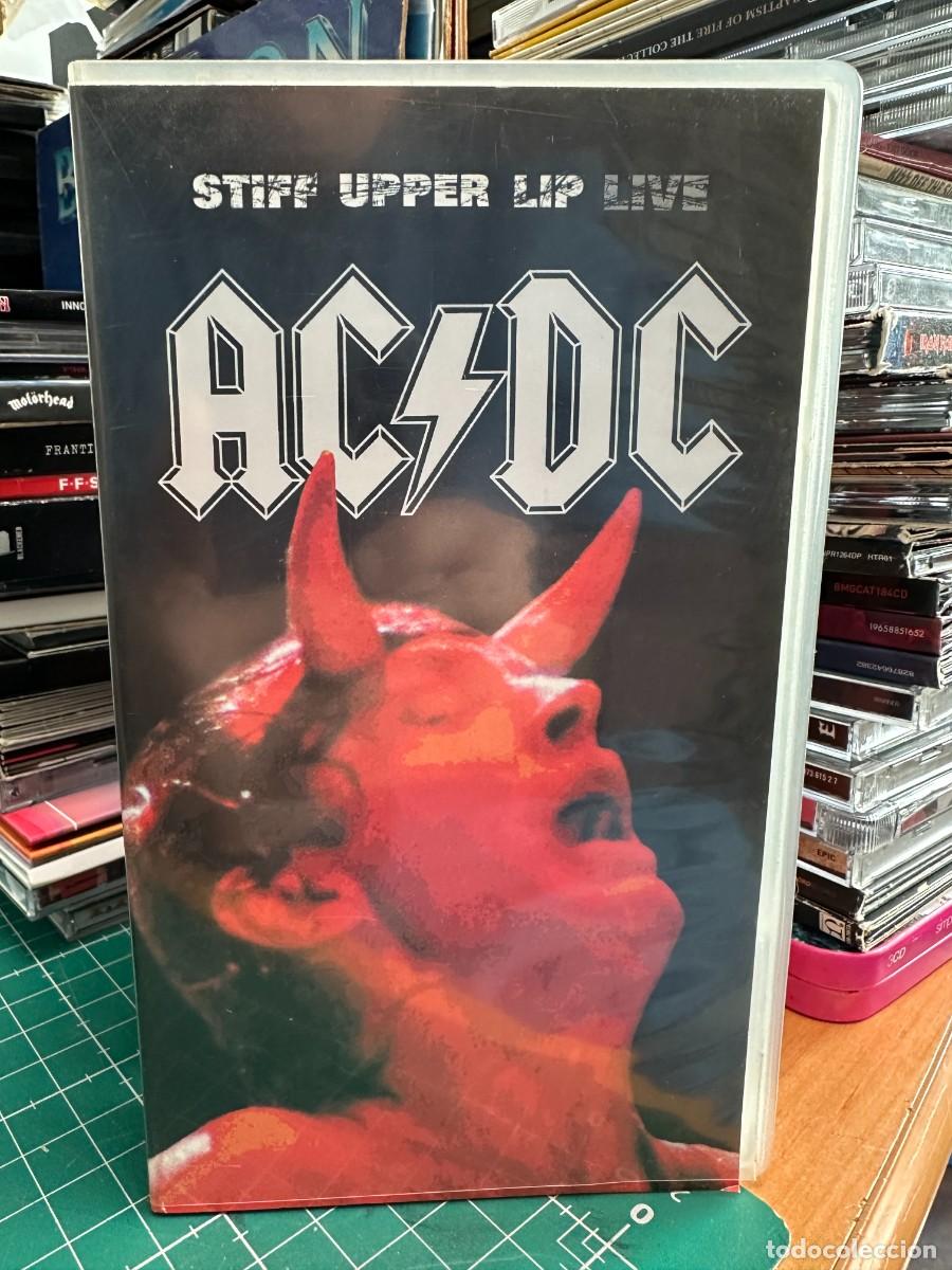 V&iacute;deos y DVD musicales: AC/DC - Stiff Upper Lip Live (VHS) - Foto 1