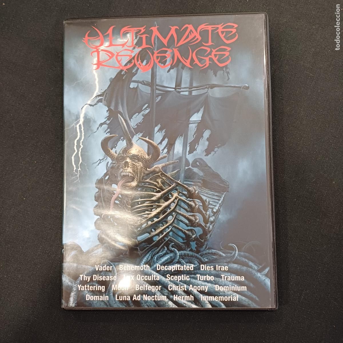 V&iacute;deos y DVD Musicales: ULTIMATE REVENGE/DVD+CD+LIBRETO METAL.