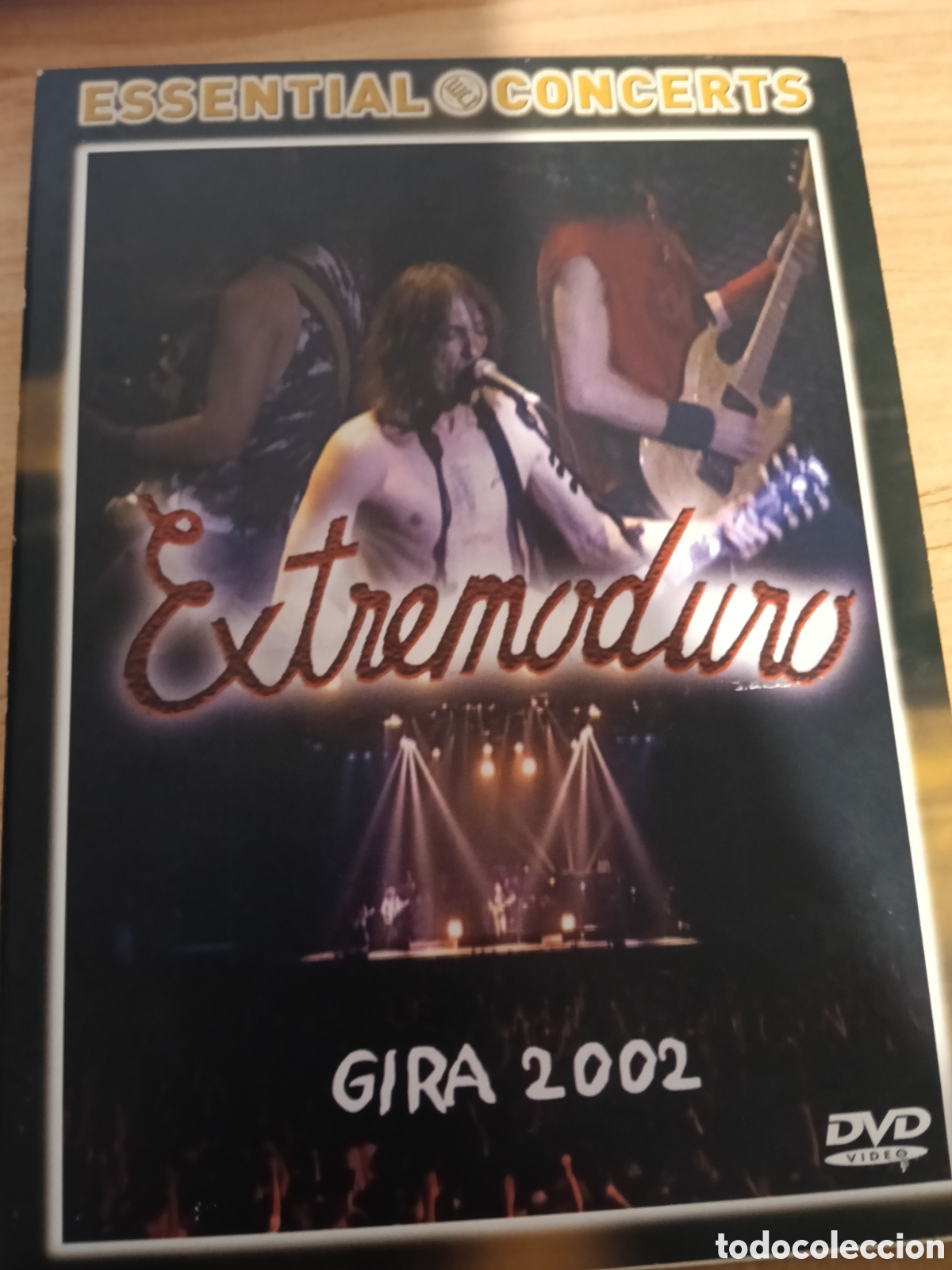 V&iacute;deos y DVD Musicales: DVD Extremoduro Gira 2002 Essential Concerts