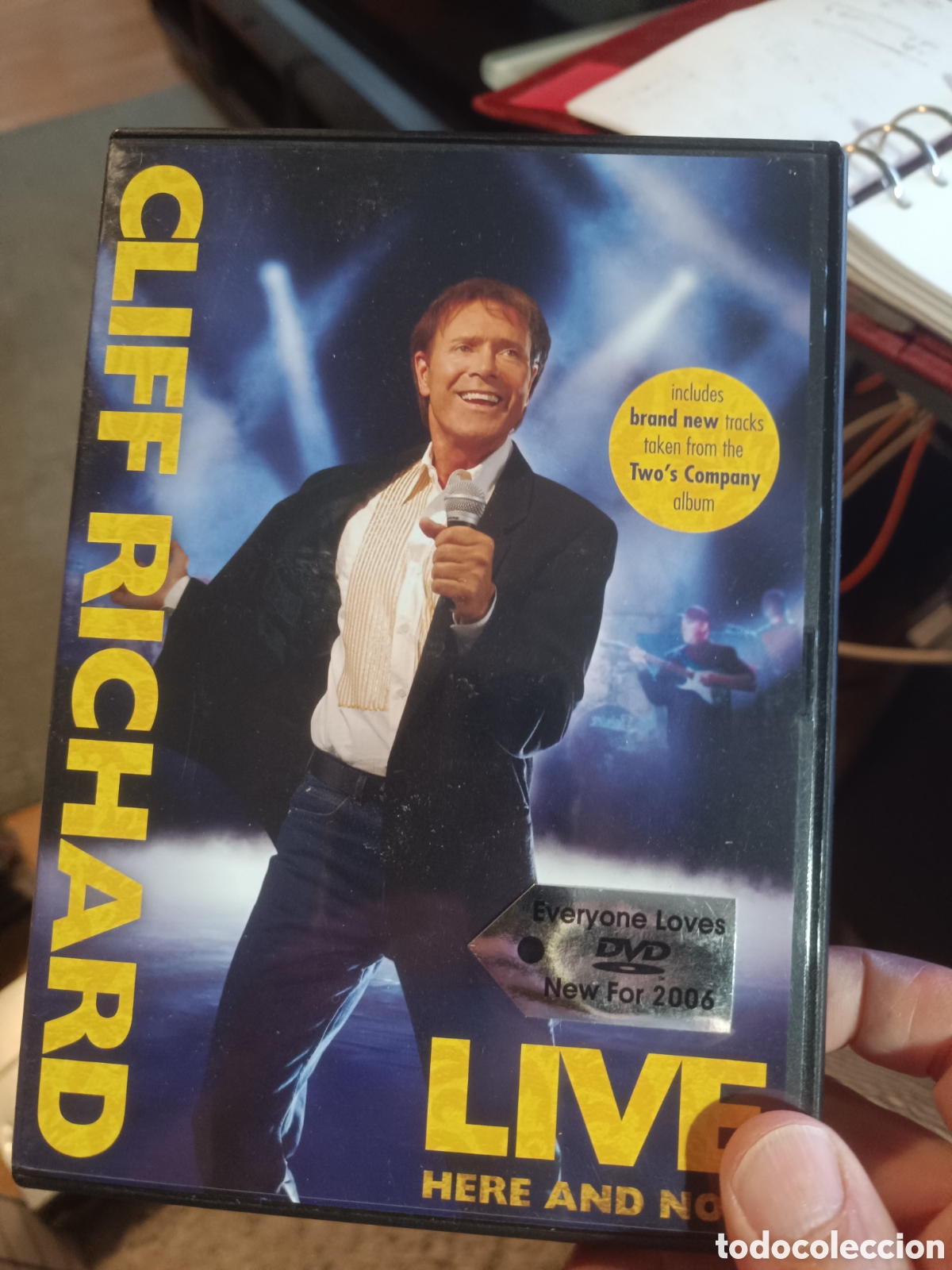 V&iacute;deos y DVD Musicales: Cliff Richard &ndash; Live Here And Now (DVD)
