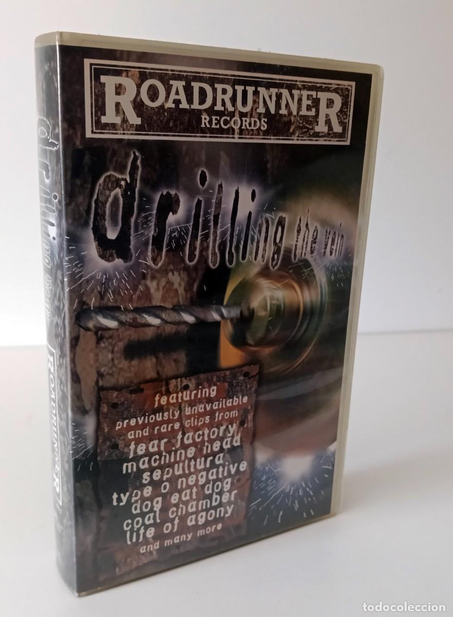V&iacute;deos y DVD musicales: VIDEO VHS VARIOS ROADRUNNER RECORDS - DRILLING THE VEIN - FEAR FACTORY - MACHINE HEAD - SEPULTURA...