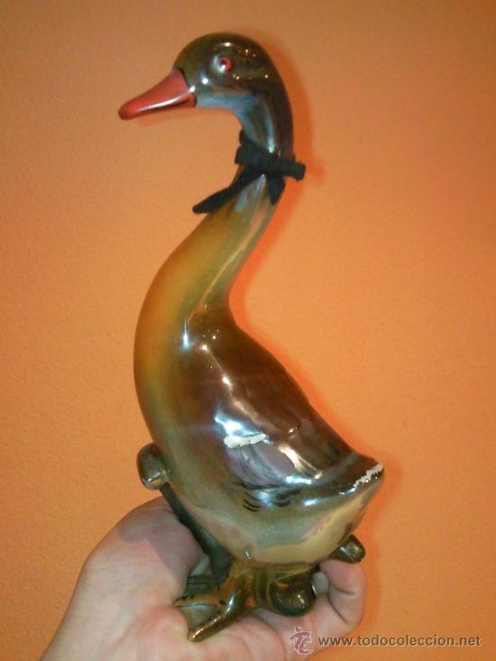 Vintage: pato de ceramica tornasolado magnifico