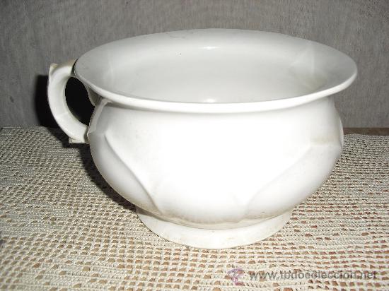Vintage: antiguo y muy bonito orinal color blanco de la (CARTUJA DE SEVILLA)