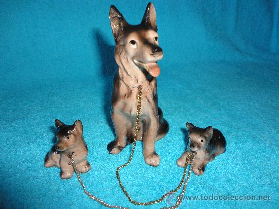 Vintage: FIGURA PERRO PASTOR CON 2 CACHORROS. CERAMICA. JAPON. MITAD S. XX. 13 CM