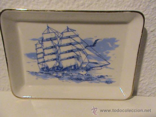 Vintage: Cenicero porcelana Royal Hartford. Con ilustraci&oacute;n original de Jose Luis Salinas.