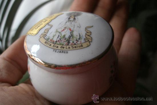 Vintage: ANTIGUA CAJA-JOYERO-PORCELANA-NUESTRA SE&Ntilde;ORA DE LA VIRGEN DE LA SALUD DE TEJARES-BA&Ntilde;ADA EN ORO