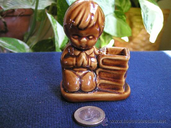 Vintage: Palillero antiguo porcelana-Gracioso ni&ntilde;o rezando o quiz&aacute;s castigado-los libros son el palillero