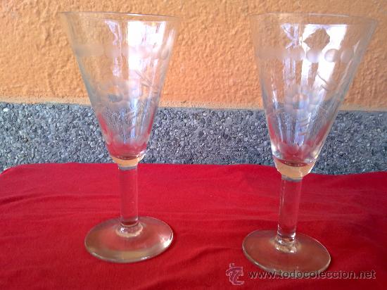 Vintage: antiguas 2 copas de cava, talladas - Foto 1